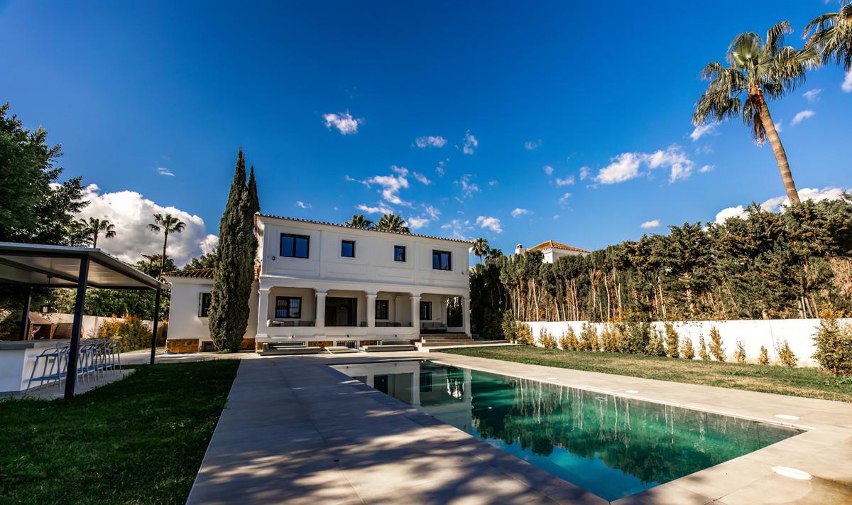 Villa Detached in Nueva Andalucía