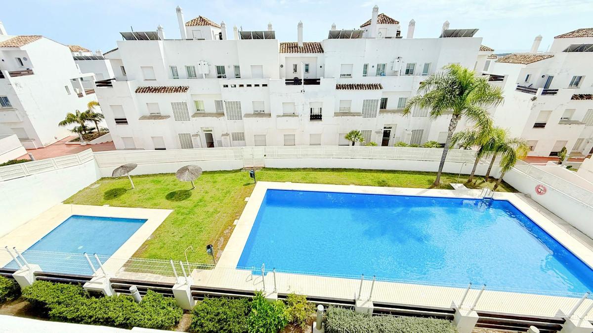 Apartment Middle Floor in Estepona