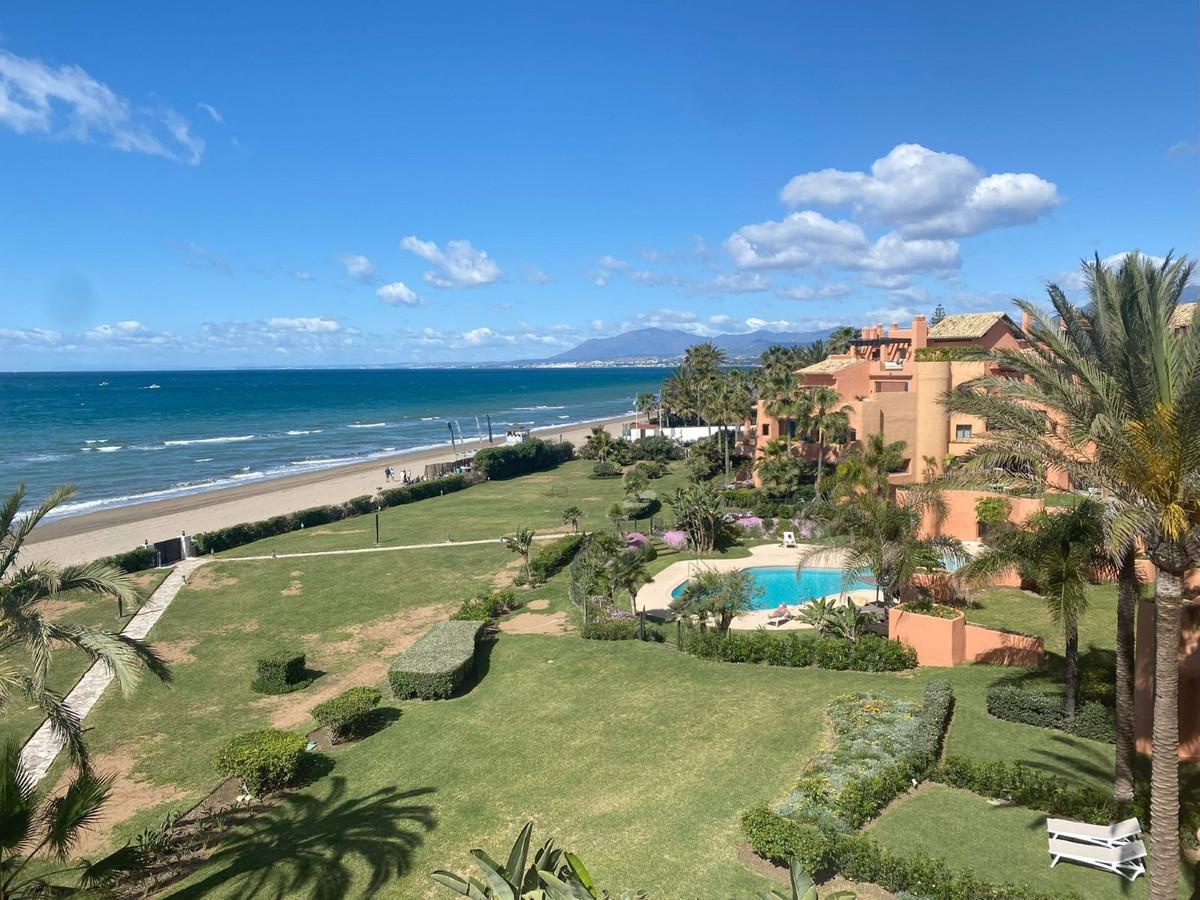 Apartment Penthouse in Los Monteros