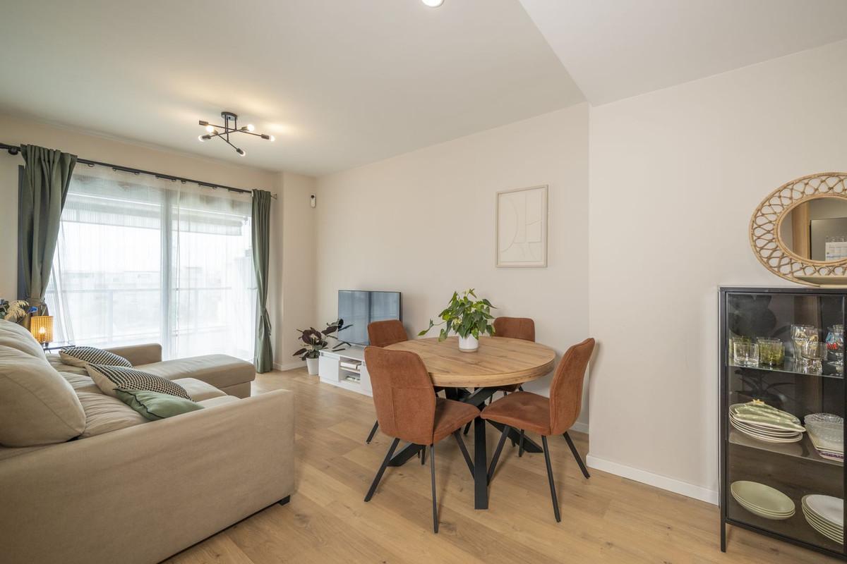 Apartment Middle Floor in Las Lagunas