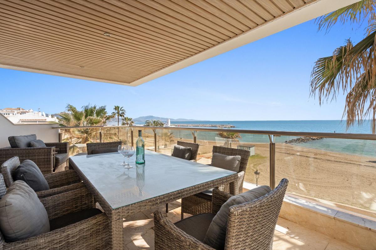 Apartment Middle Floor in La Duquesa