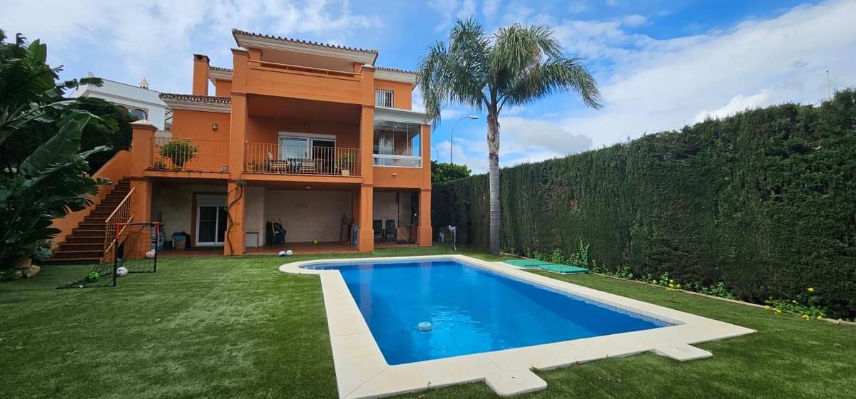 Villa Detached in Cerros del Aguila
