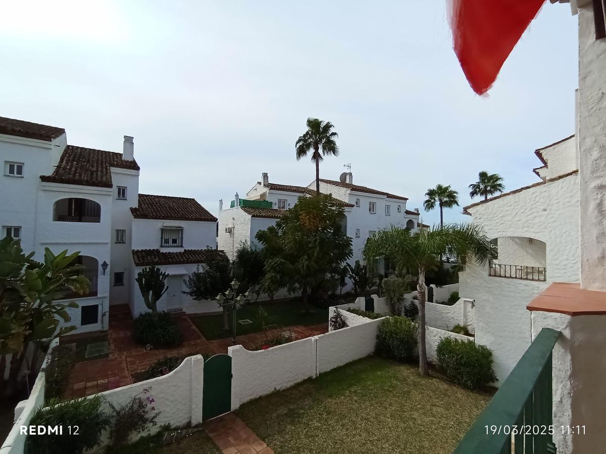 Apartment Middle Floor in Estepona