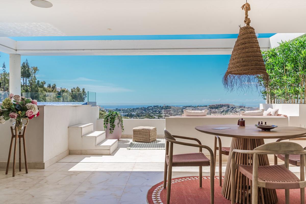 Apartment Middle Floor in Nueva Andalucía