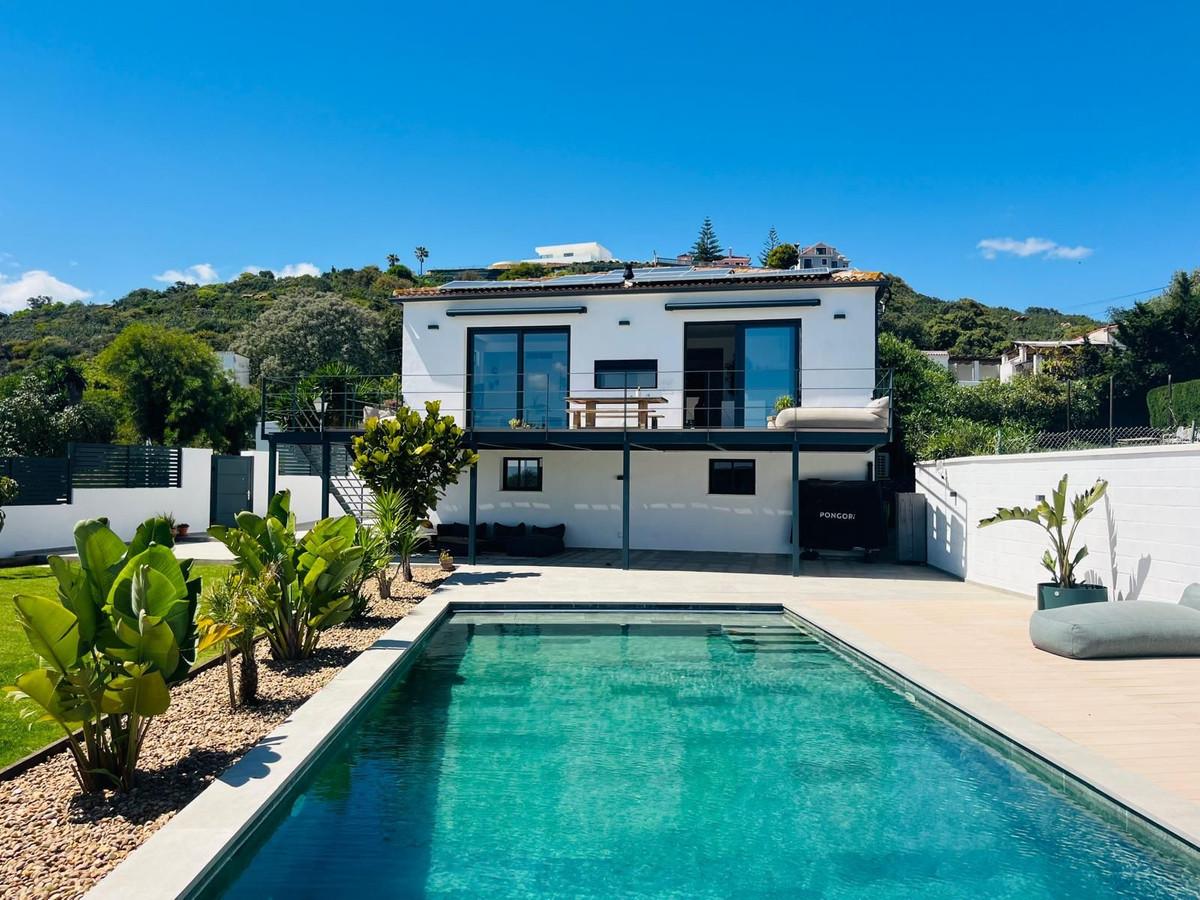 Villa Detached in Torreguadiaro