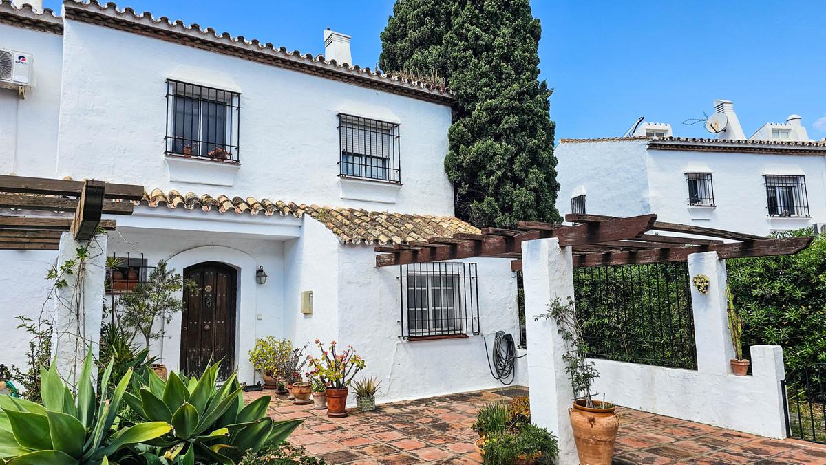 Townhouse Terraced in La Duquesa