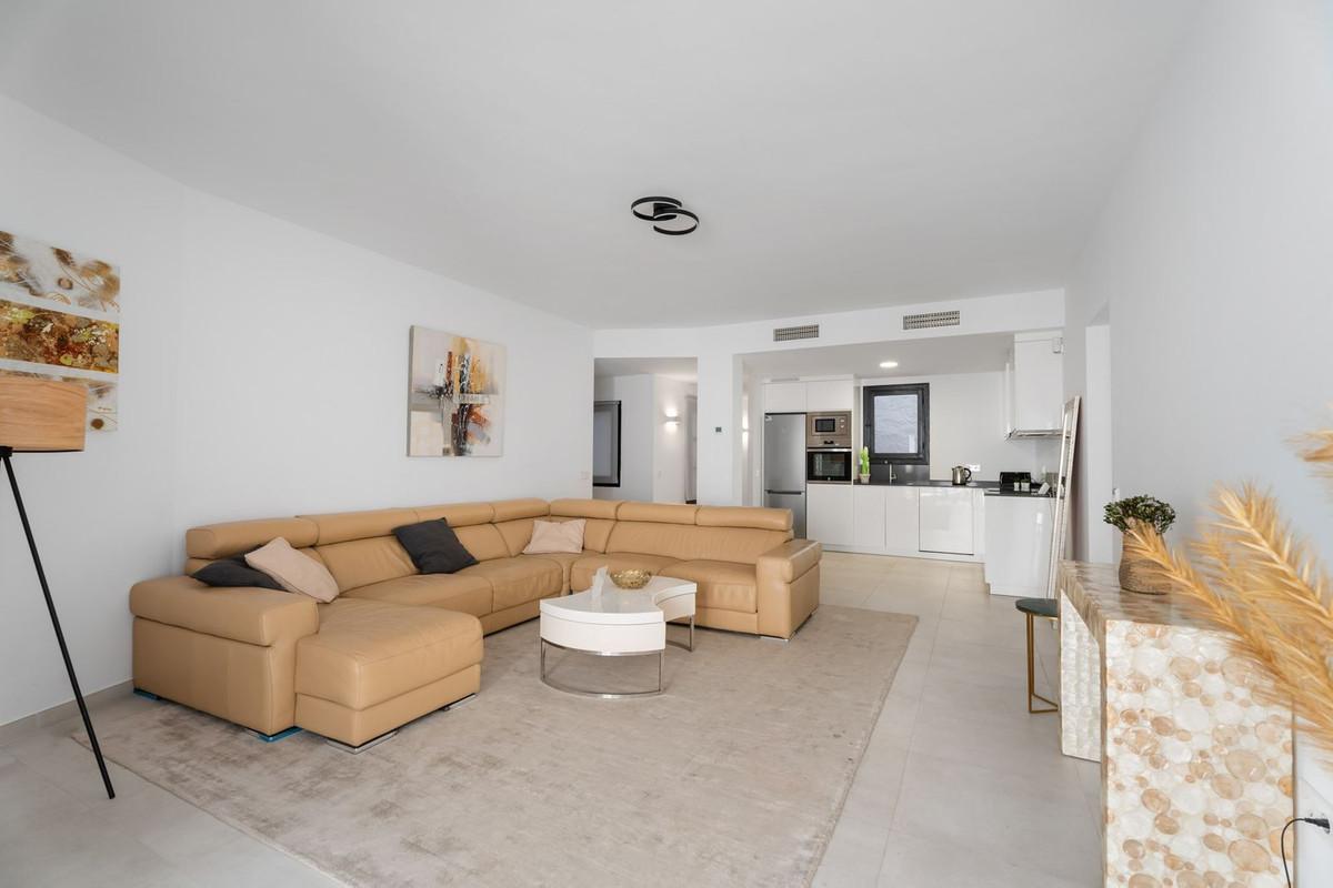 Apartment Middle Floor in Puerto Banús