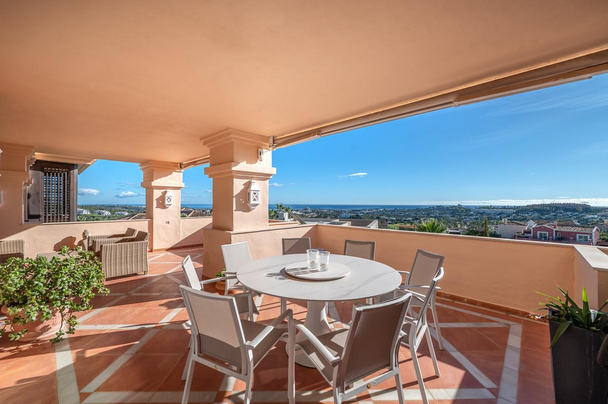 Apartment Middle Floor in Nueva Andalucía