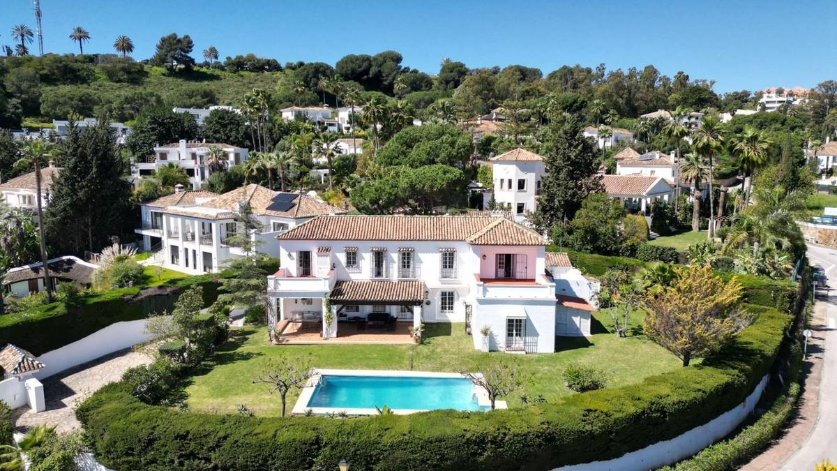 Villa Detached in Nueva Andalucía