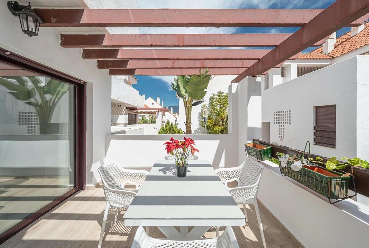 Apartment Ground Floor in Nueva Andalucía