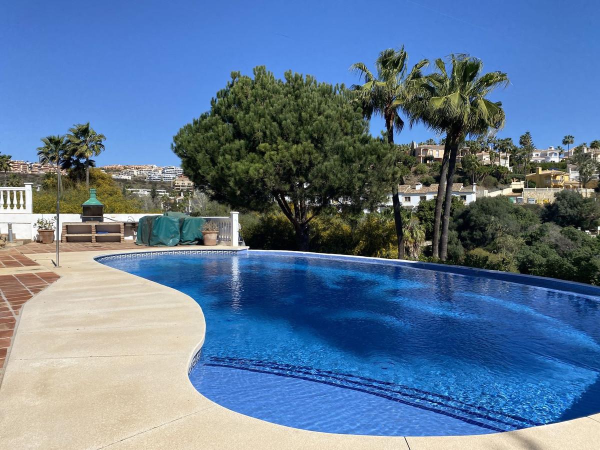 Villa Detached in Riviera del Sol