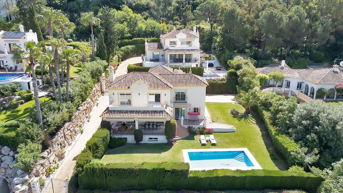 Villa Detached in El Paraiso