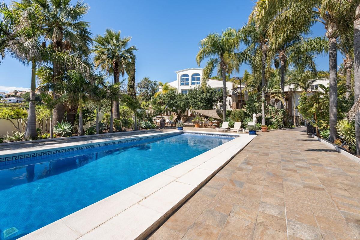 Commercial Bed and Breakfast in Benalmadena