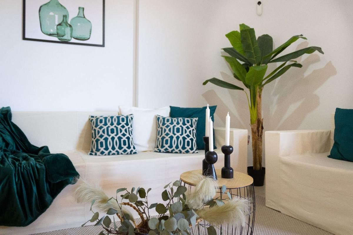 Apartment Middle Floor in Estepona