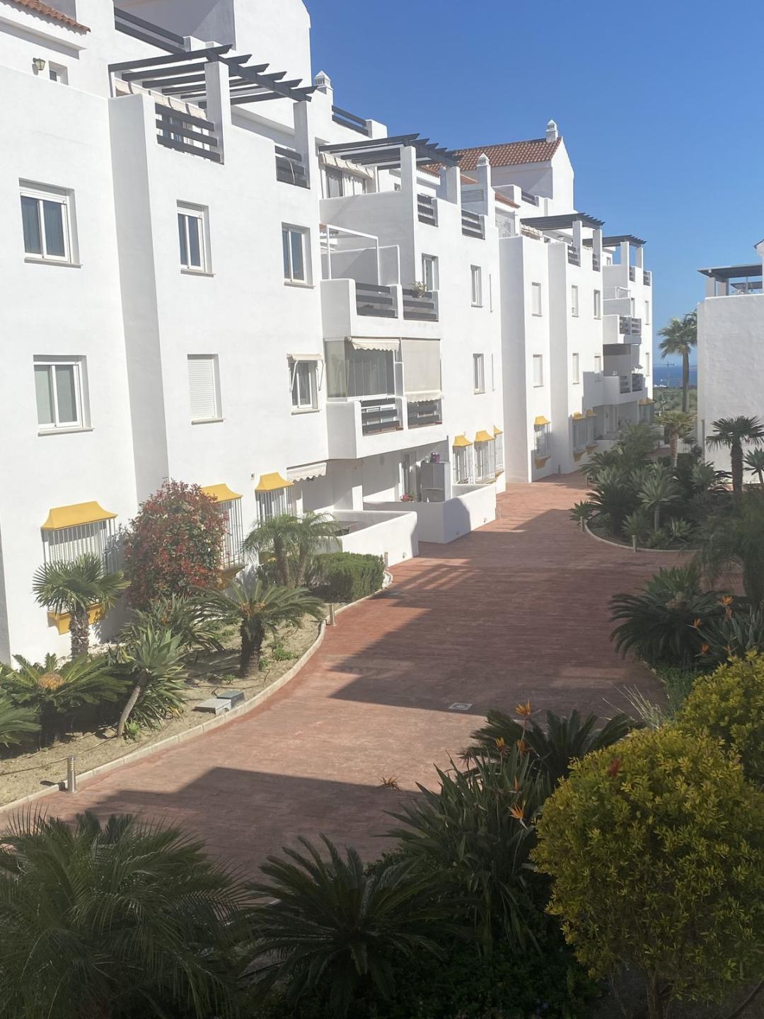 Apartment Middle Floor in Estepona