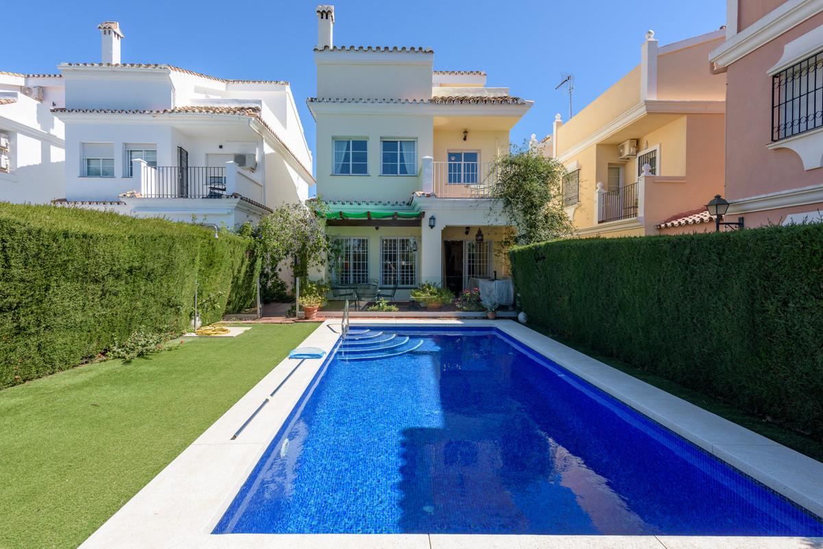 Villa Detached in Estepona
