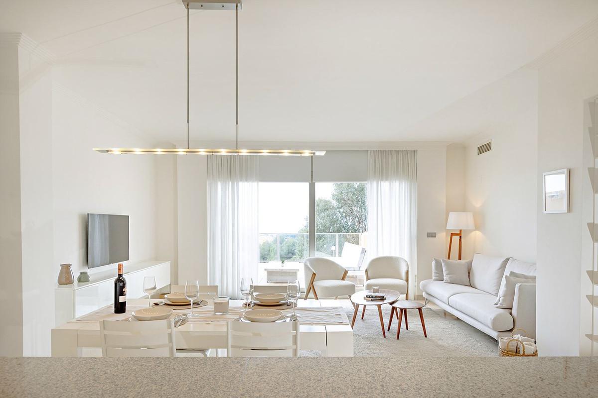 Apartment Penthouse in Selwo