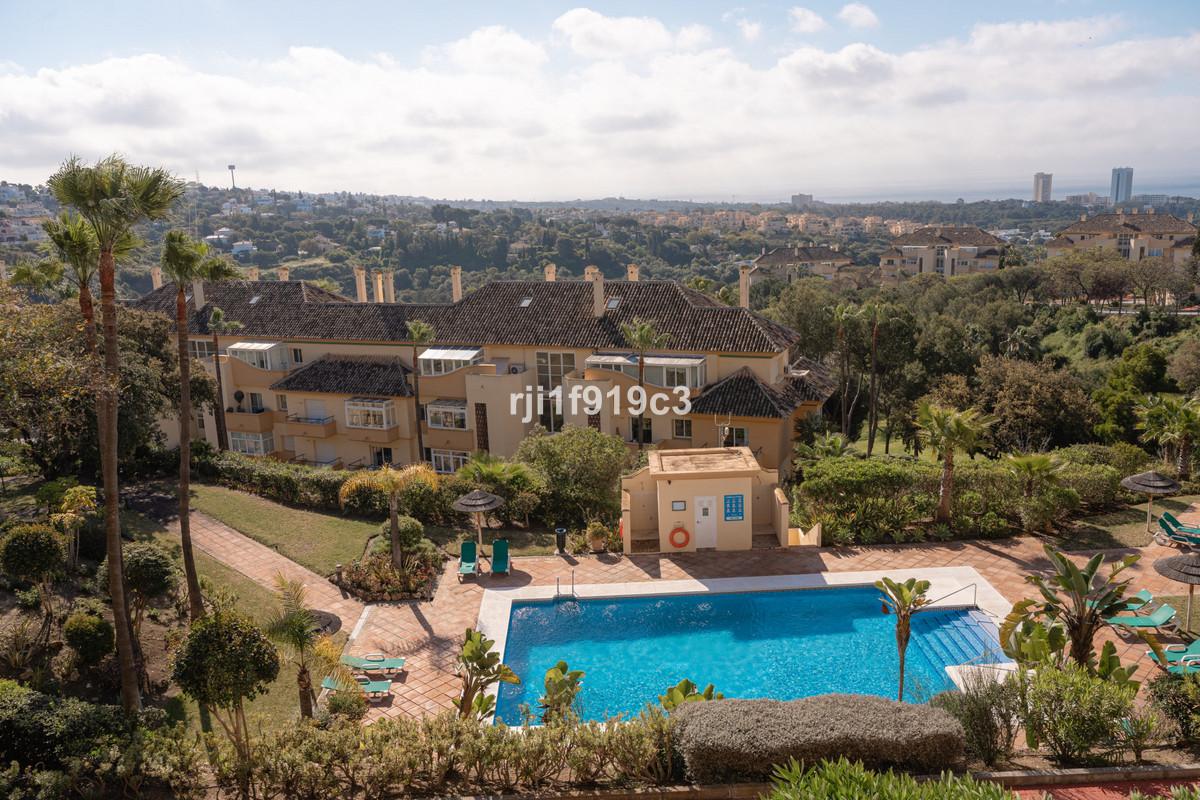 Apartment Middle Floor in Elviria
