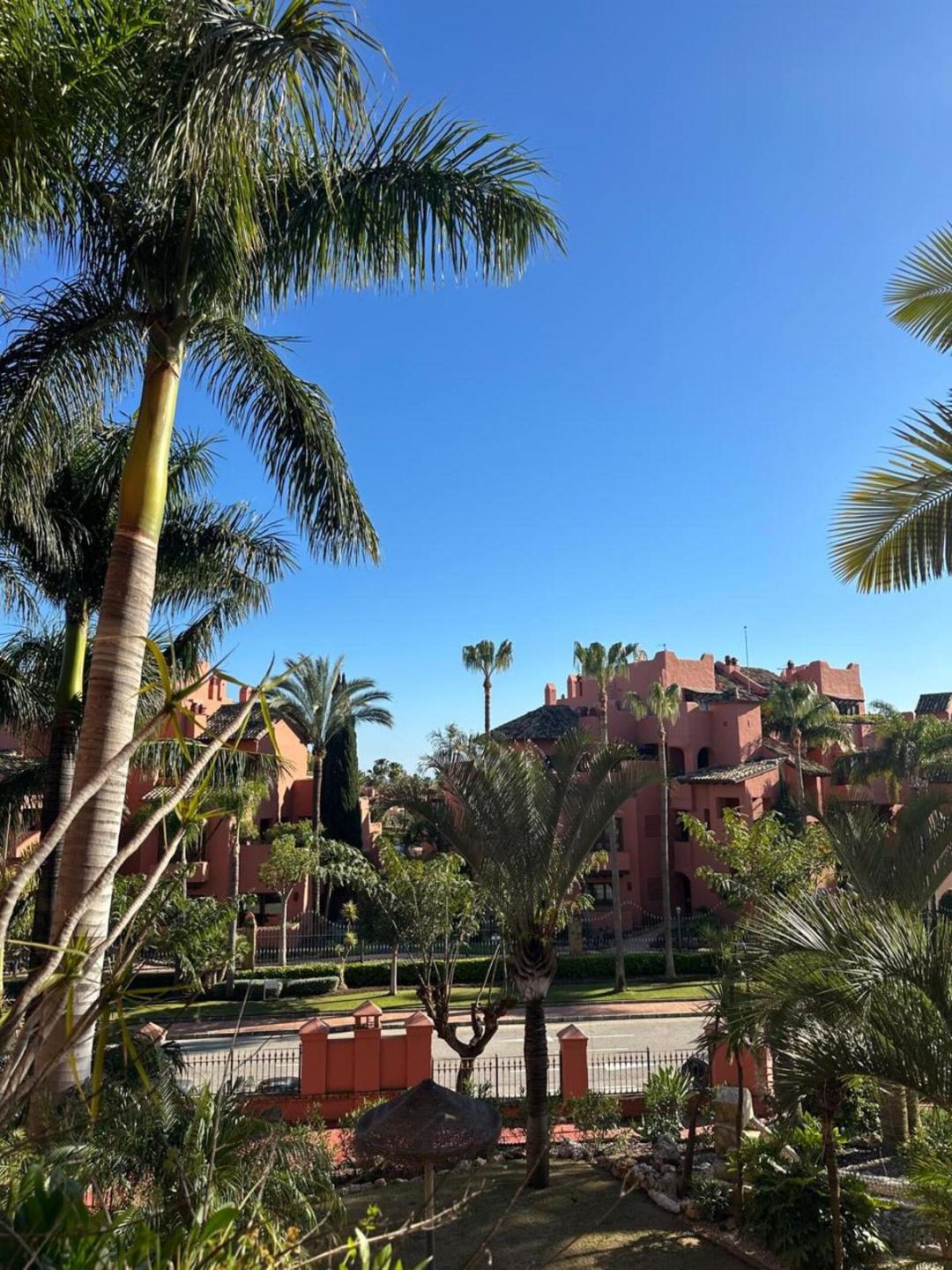 Apartment Middle Floor in Estepona