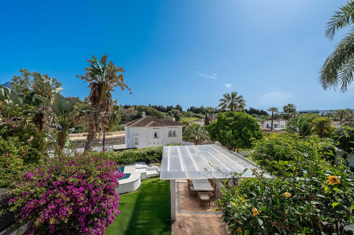 Townhouse Terraced in Nueva Andalucía