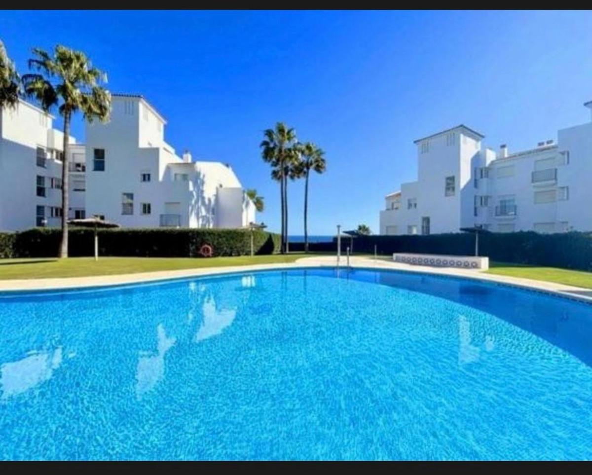 Apartment Middle Floor in La Duquesa