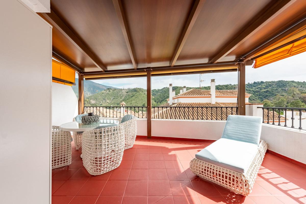 Apartment Middle Floor in Benahavís