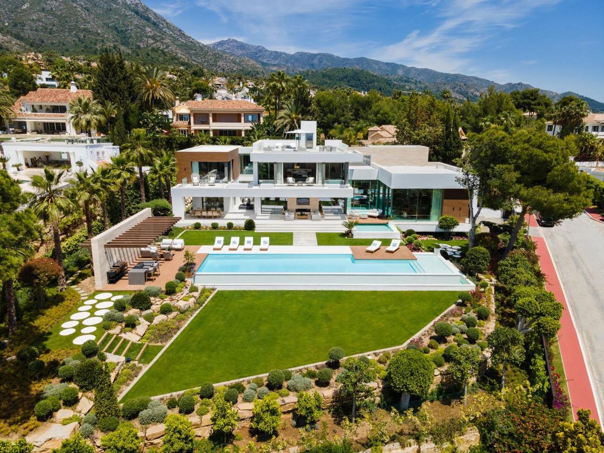 Villa Detached in Sierra Blanca