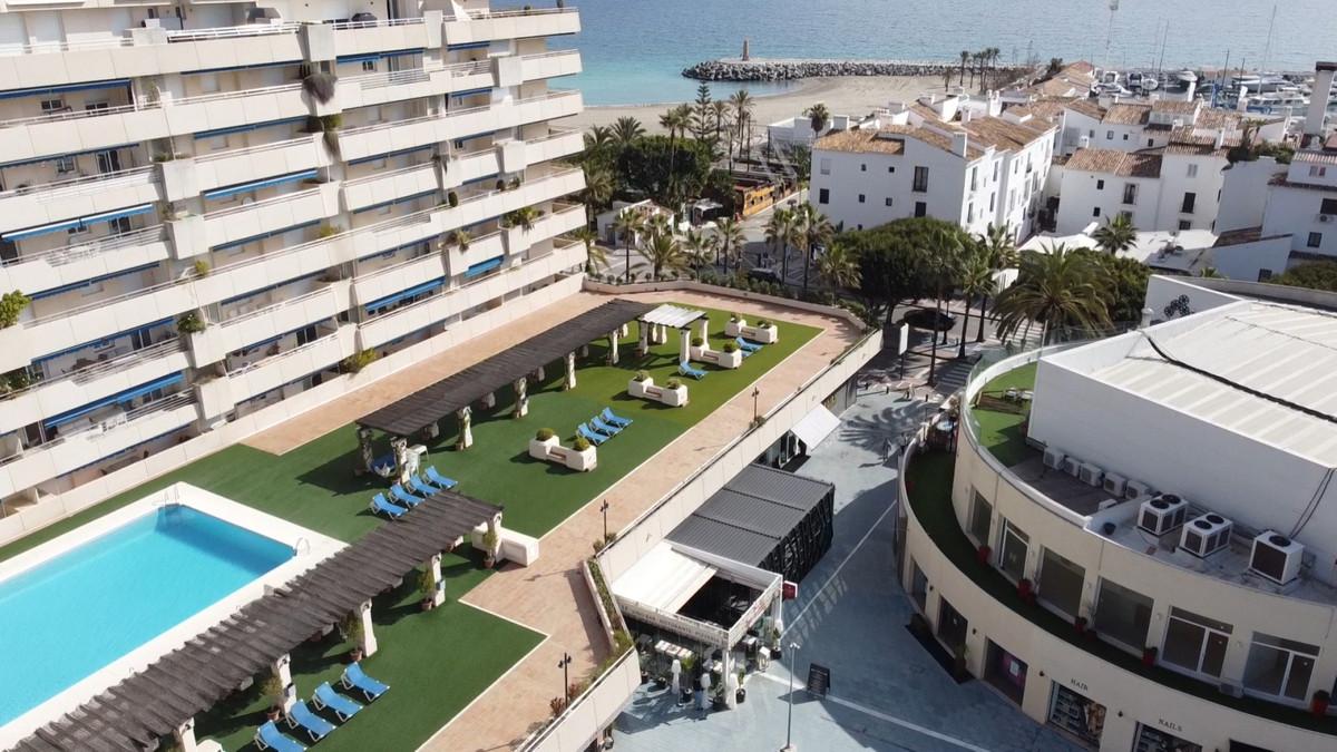Apartment Middle Floor in Puerto Banús