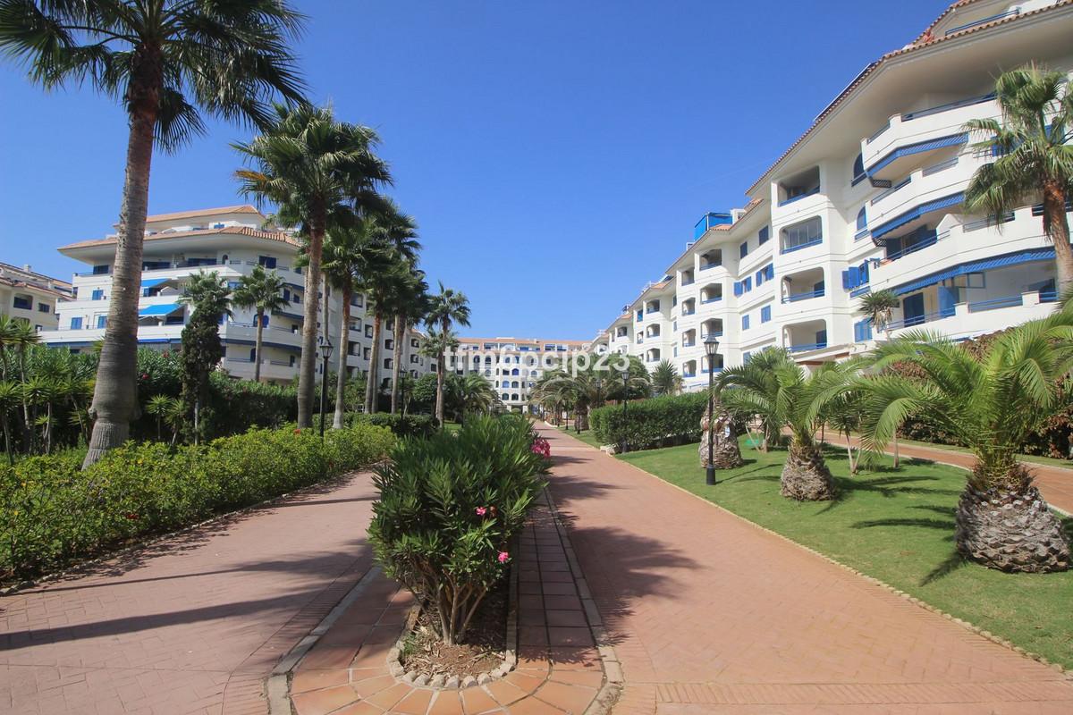 Apartment Middle Floor in San Luis de Sabinillas