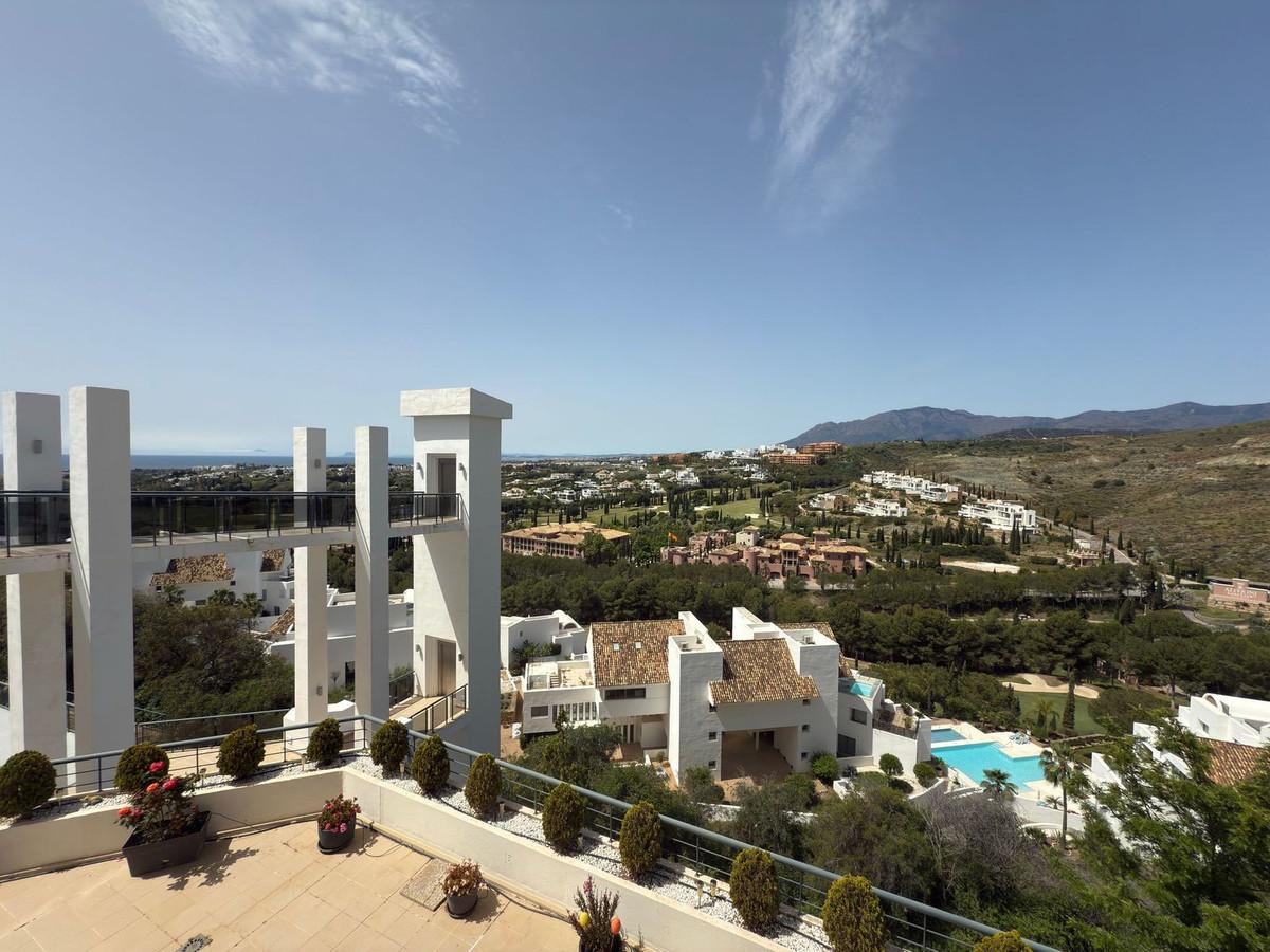 Apartment Middle Floor in Benahavís