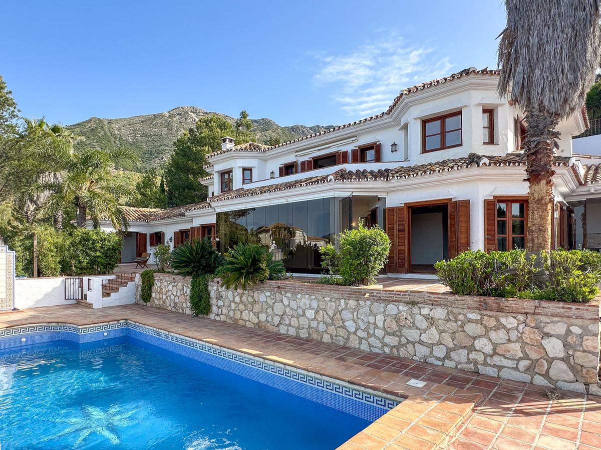 Villa Detached in Valtocado