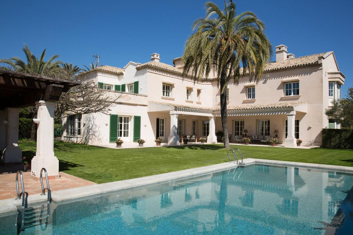 Villa Detached in Los Monteros