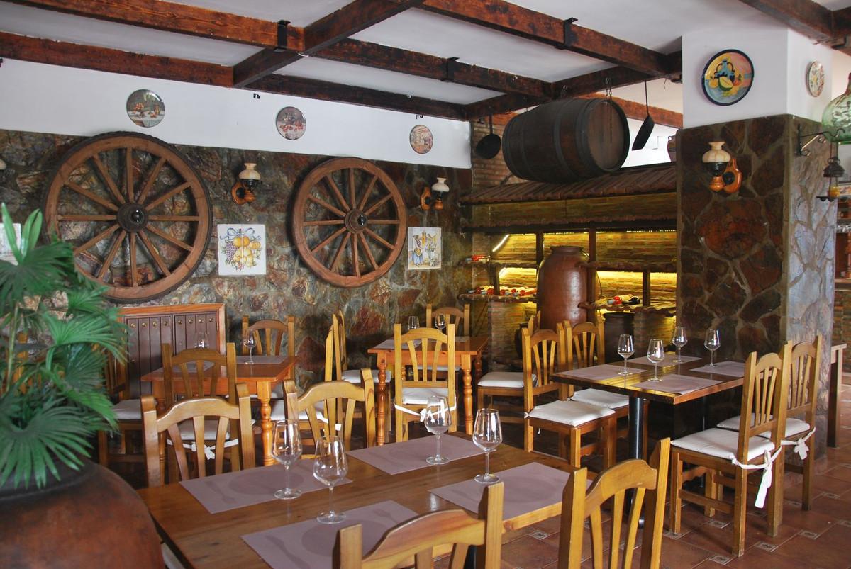 Commercial Restaurant in Diana Park