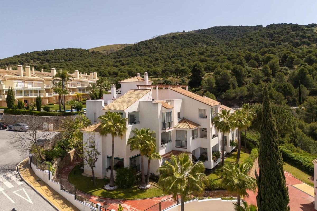 Apartment Penthouse in Alhaurín el Grande