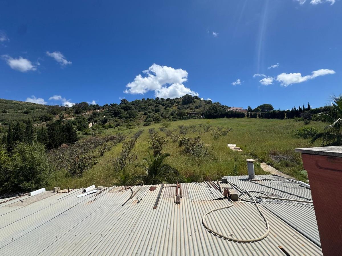 Plot Residential in Estepona