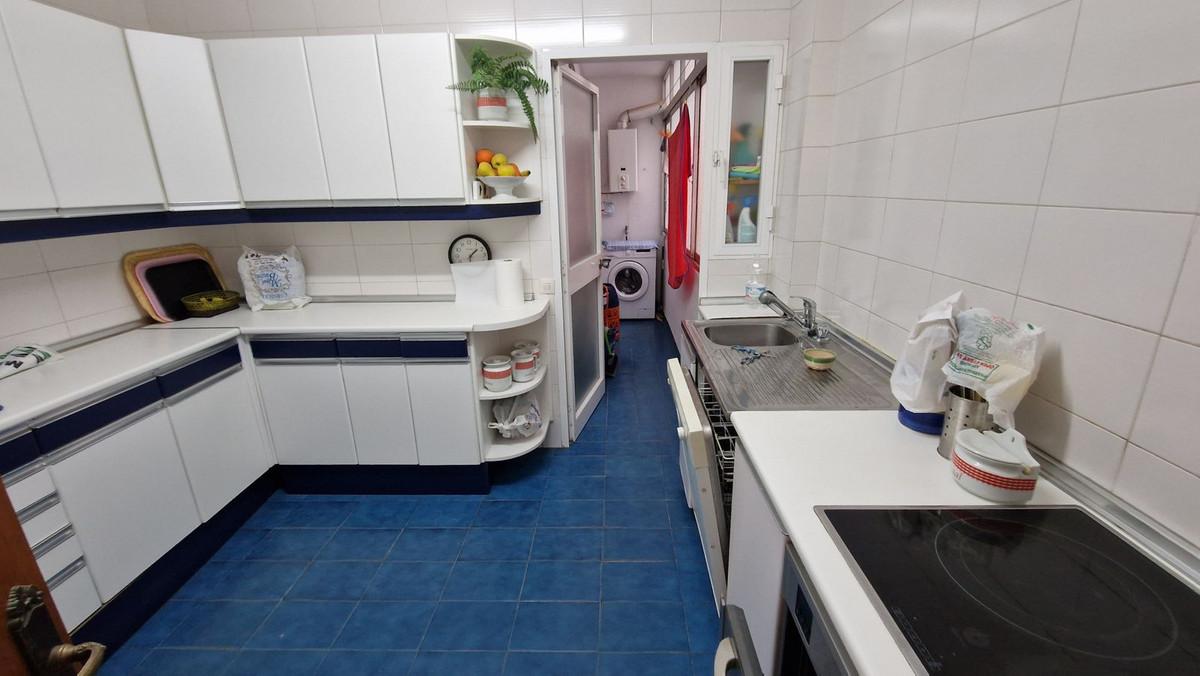 Apartment Middle Floor in Estepona