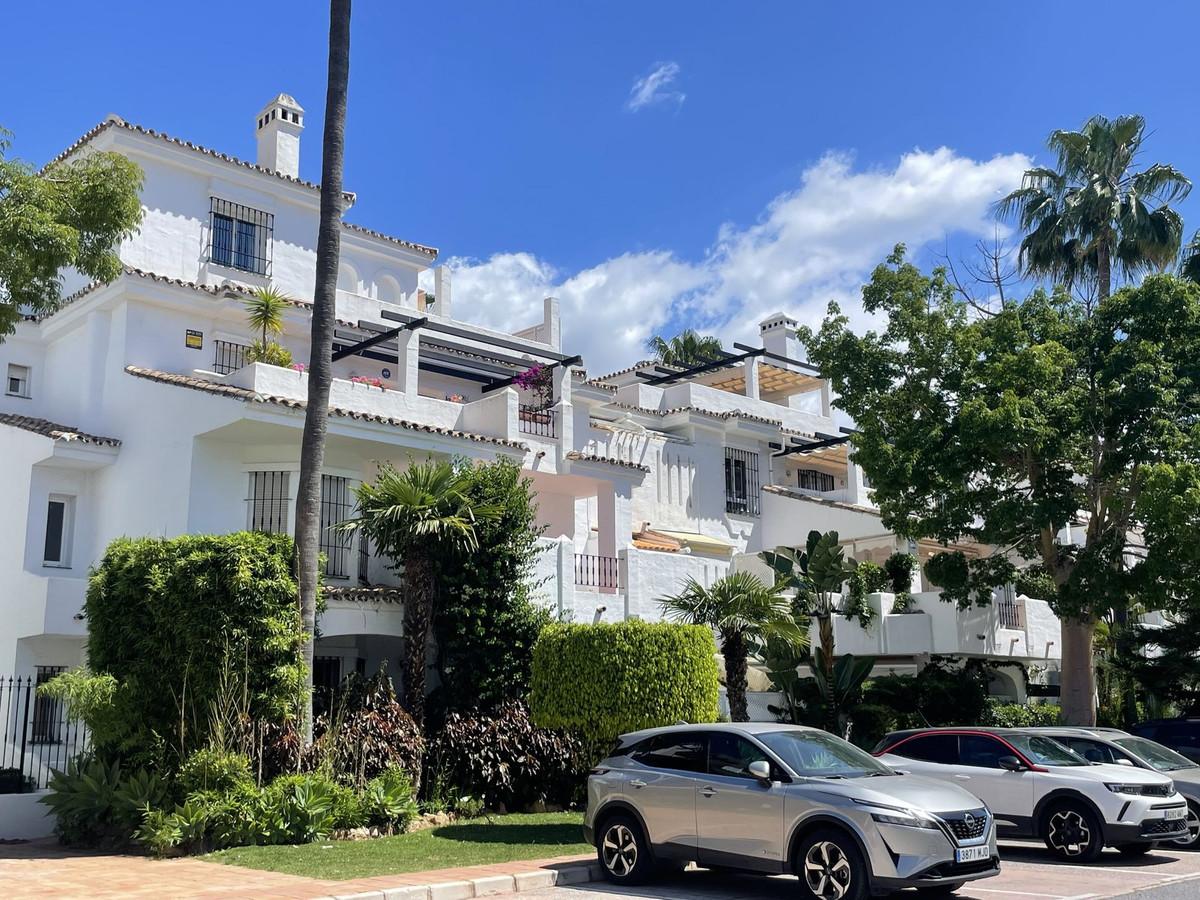 Apartment Ground Floor in Nueva Andalucía