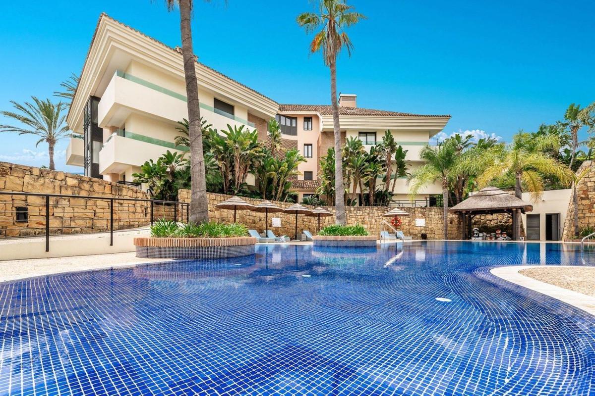Apartment Middle Floor in Los Monteros