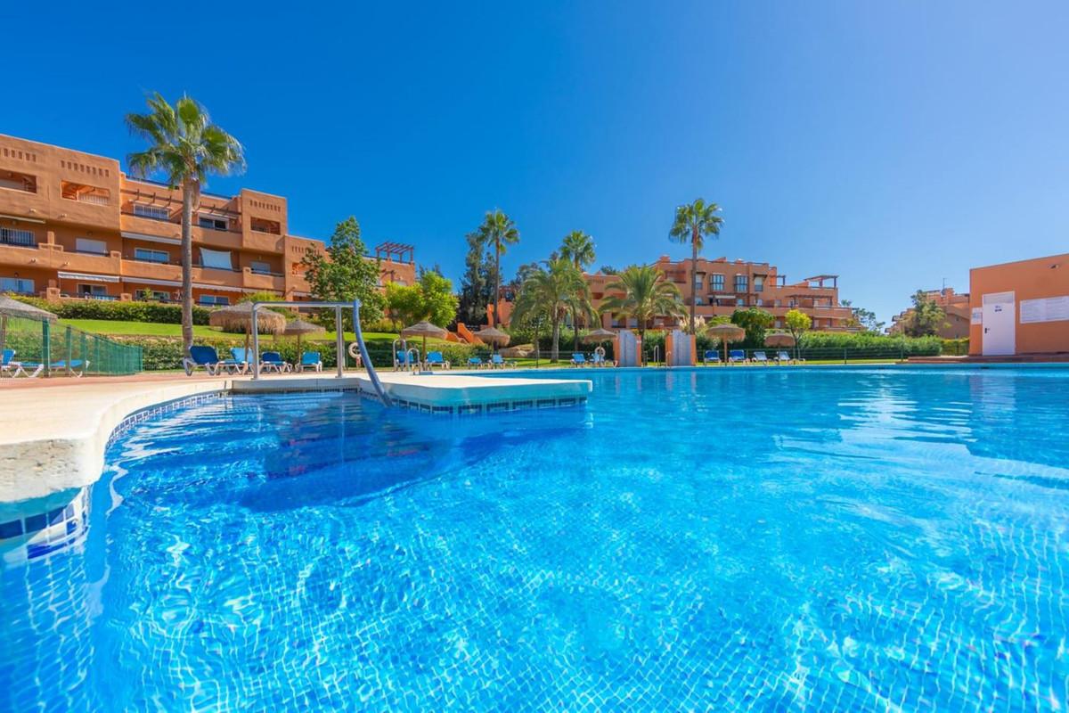 Apartment Middle Floor in Casares Playa