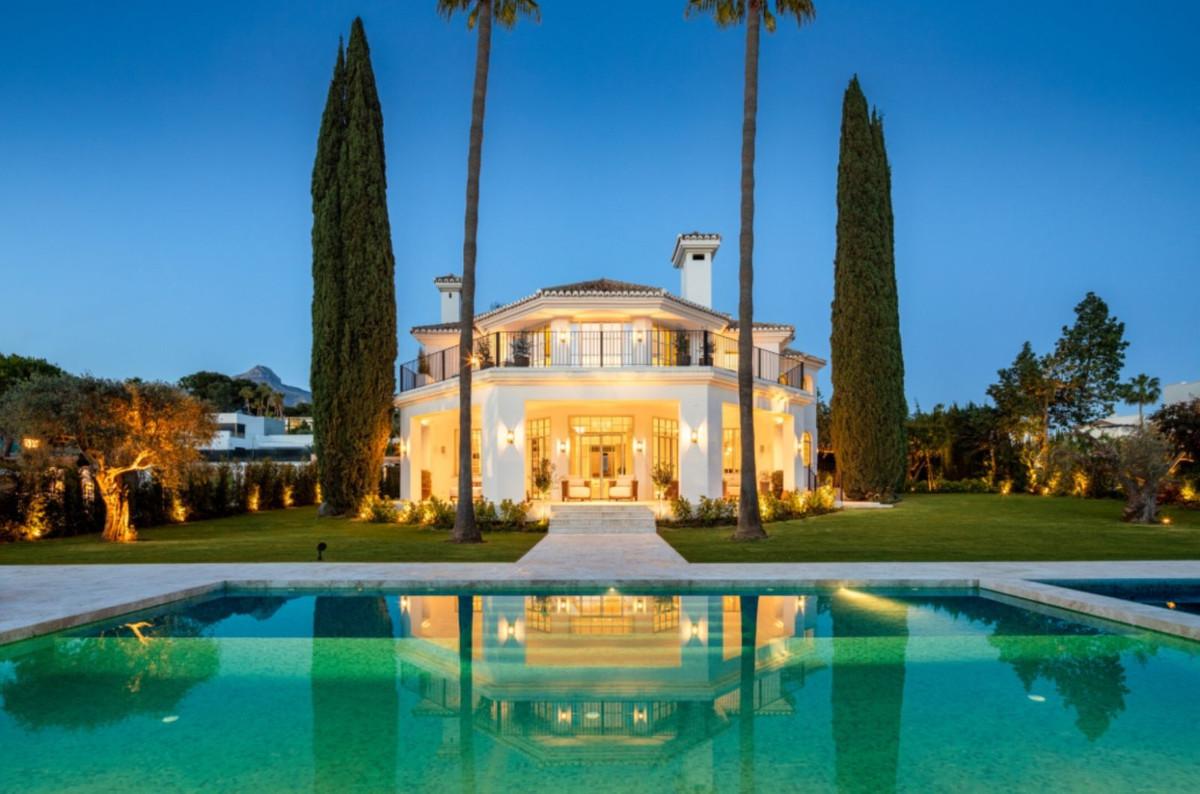 Villa Detached in Nueva Andalucía