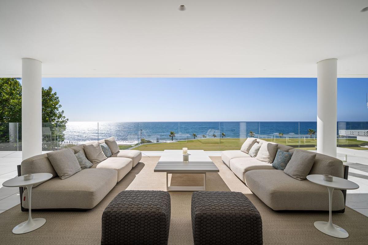 Apartment Middle Floor in Estepona
