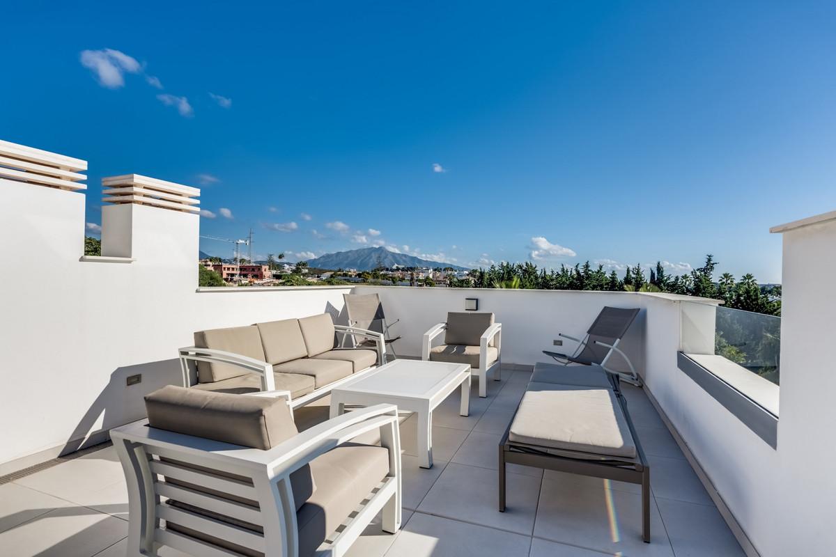 Townhouse Terraced in Bel Air