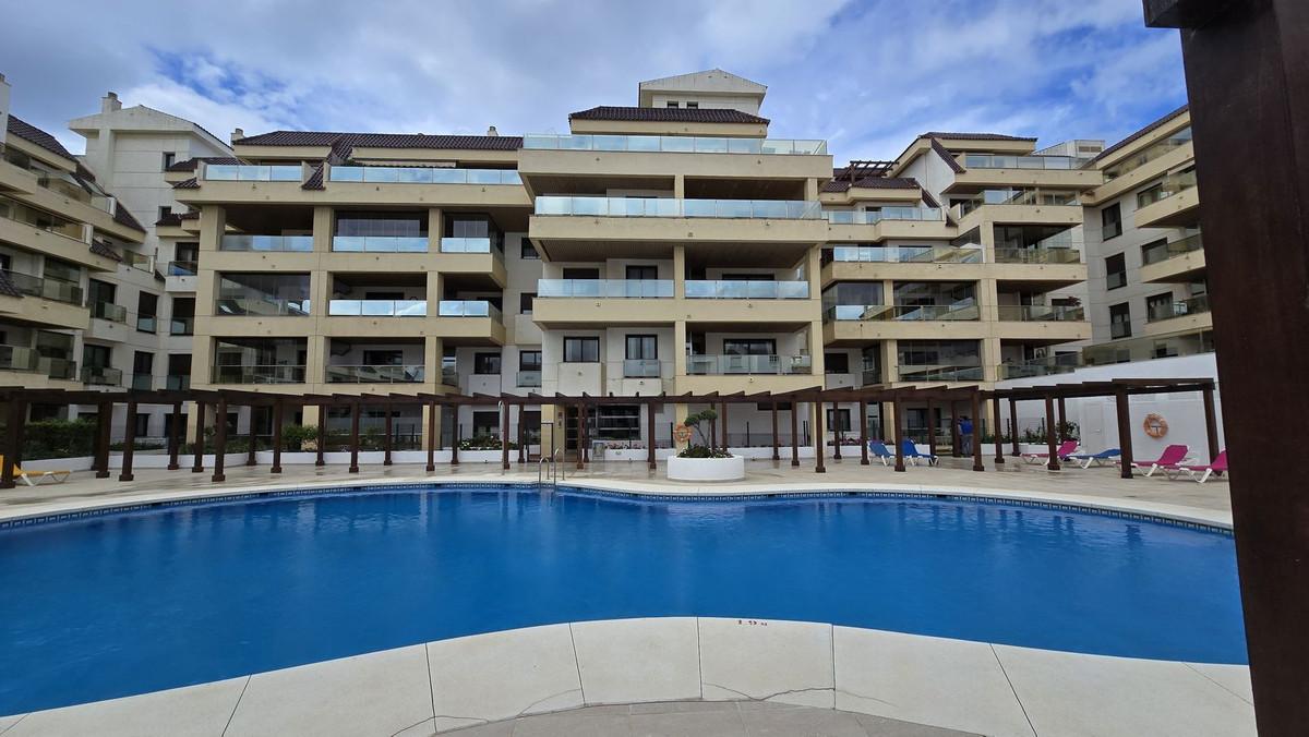 Apartment Middle Floor in La Duquesa