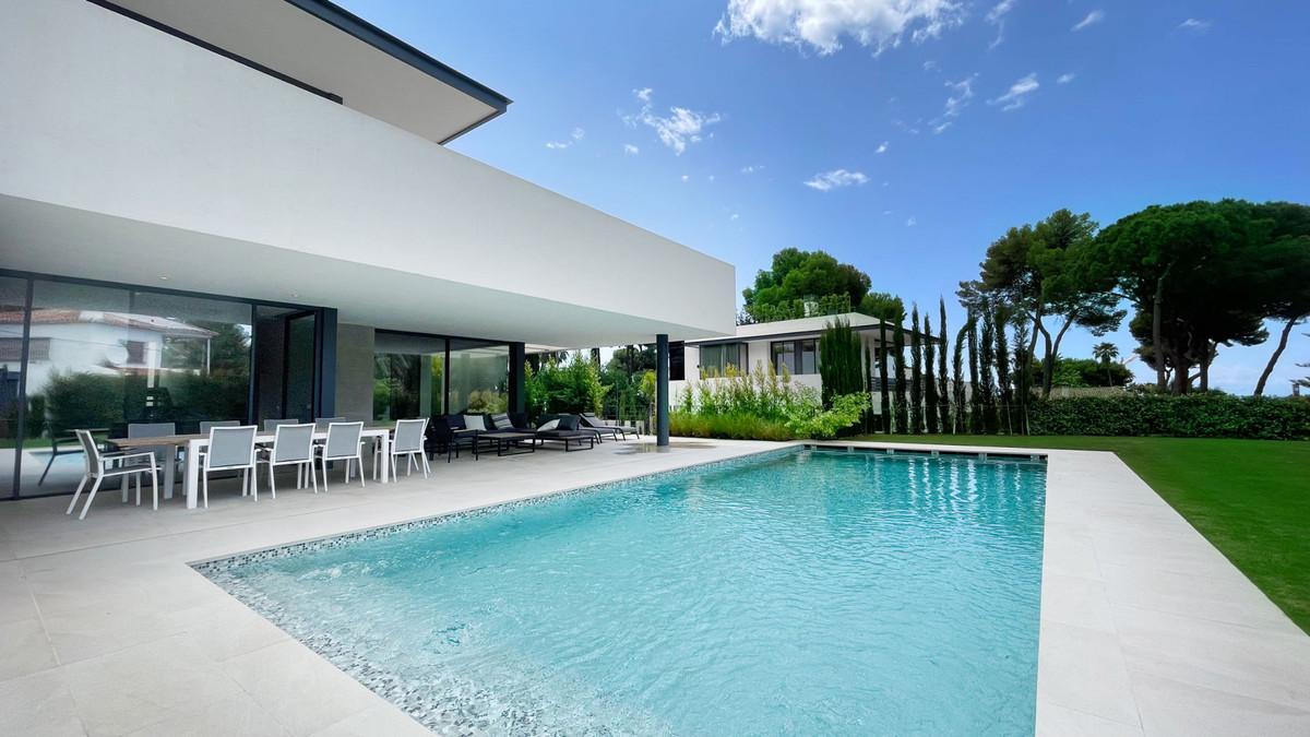 Villa Detached in The Golden Mile