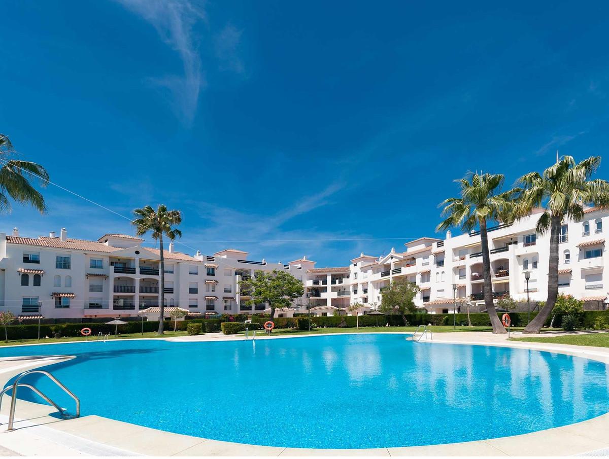 Apartment Middle Floor in San Pedro de Alcántara