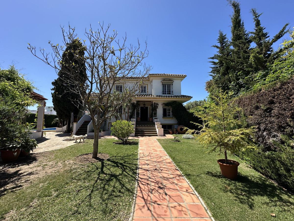 Villa Detached in Churriana