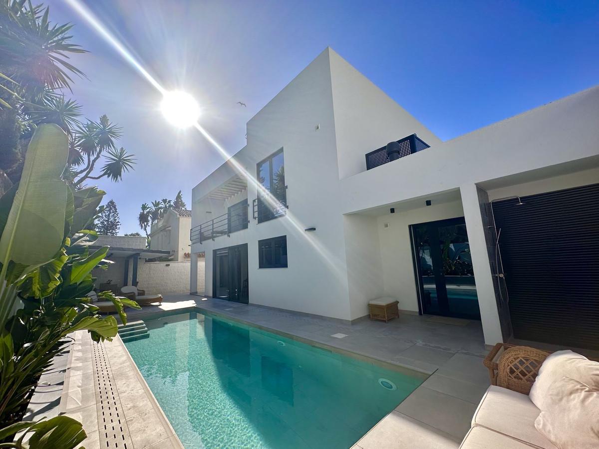 Villa Detached in Puerto Banús