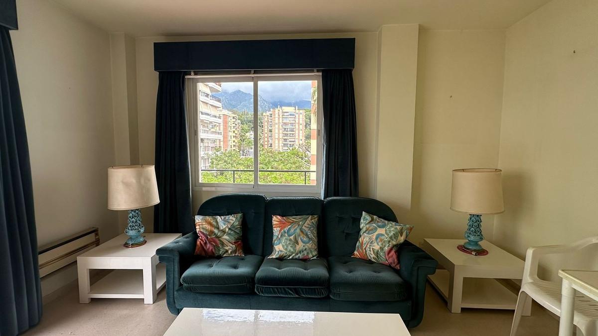 Apartment Middle Floor in Marbella