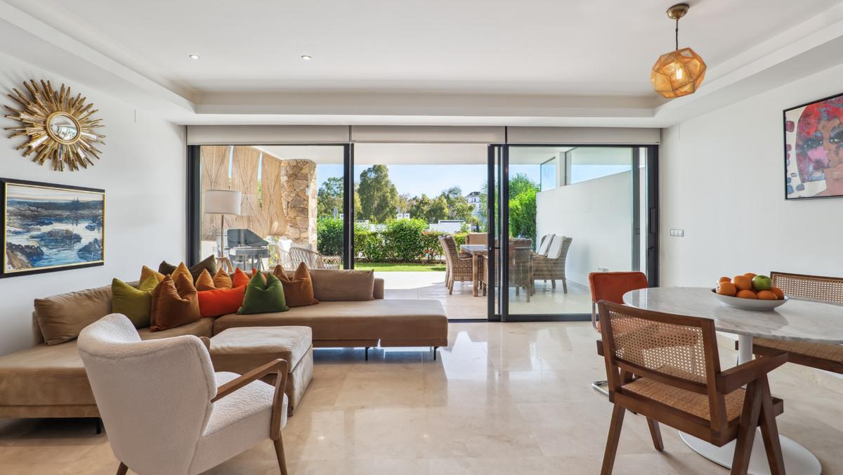 Townhouse Terraced in The Golden Mile