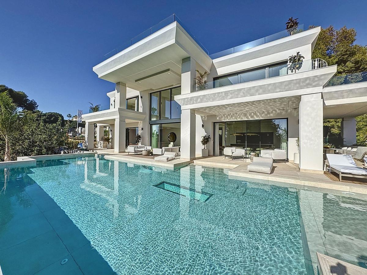 Villa Detached in Sierra Blanca